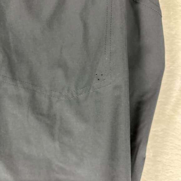 L.L.Bean Women’s Comfort Trail Shorts size 18W Plus NWT Sunsmart UPF 50+ Black - Picture 10 of 11